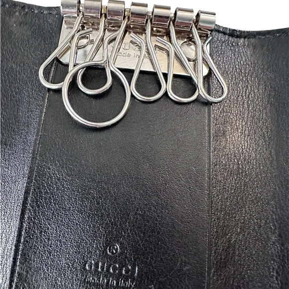 Gucci Black Leather key holder /Wallet with Silver Interlocking G - Picture 8 of 11